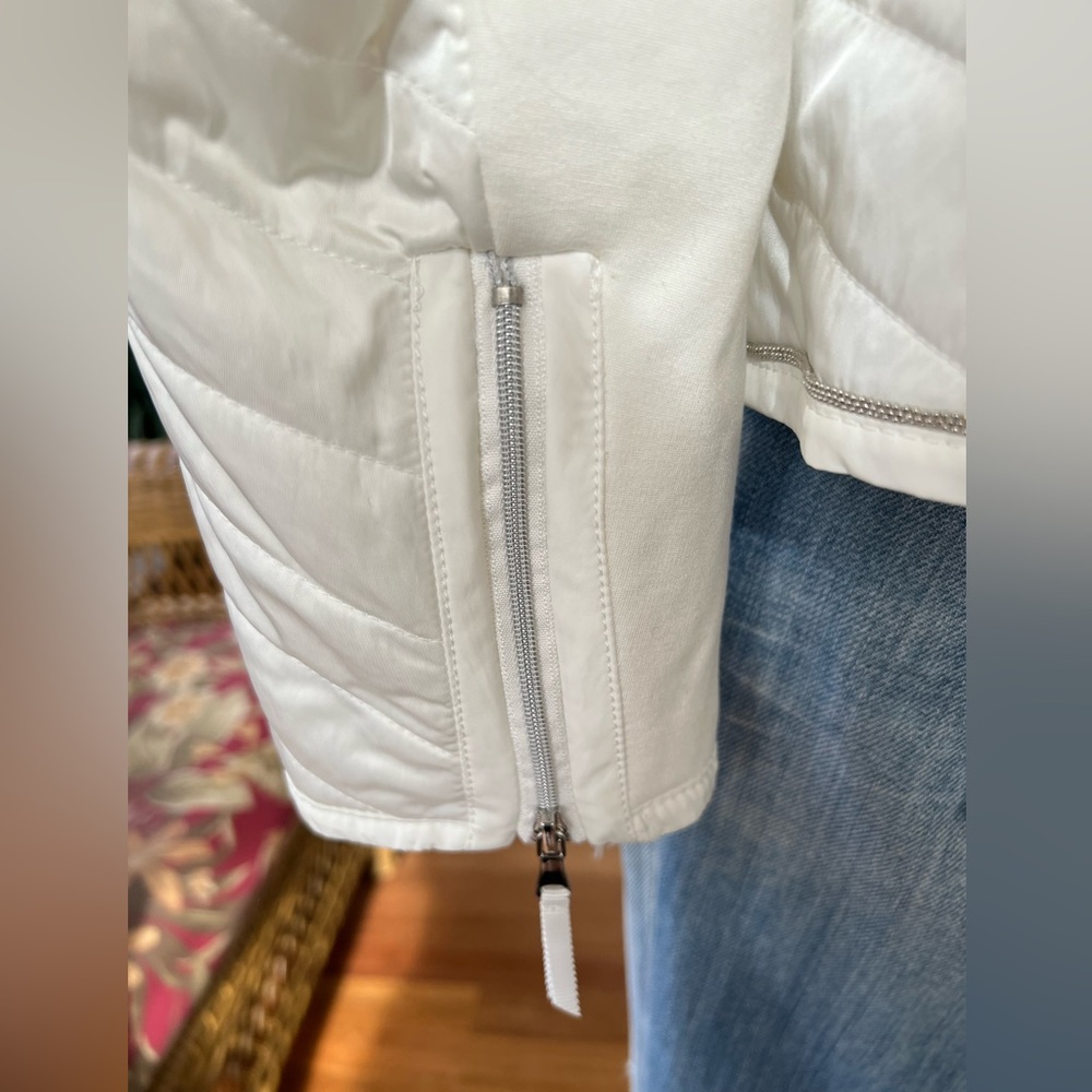 White House Black Market Winter White Jacket/Coat with Removable Faux Fur Collar - Picture 10 of 13